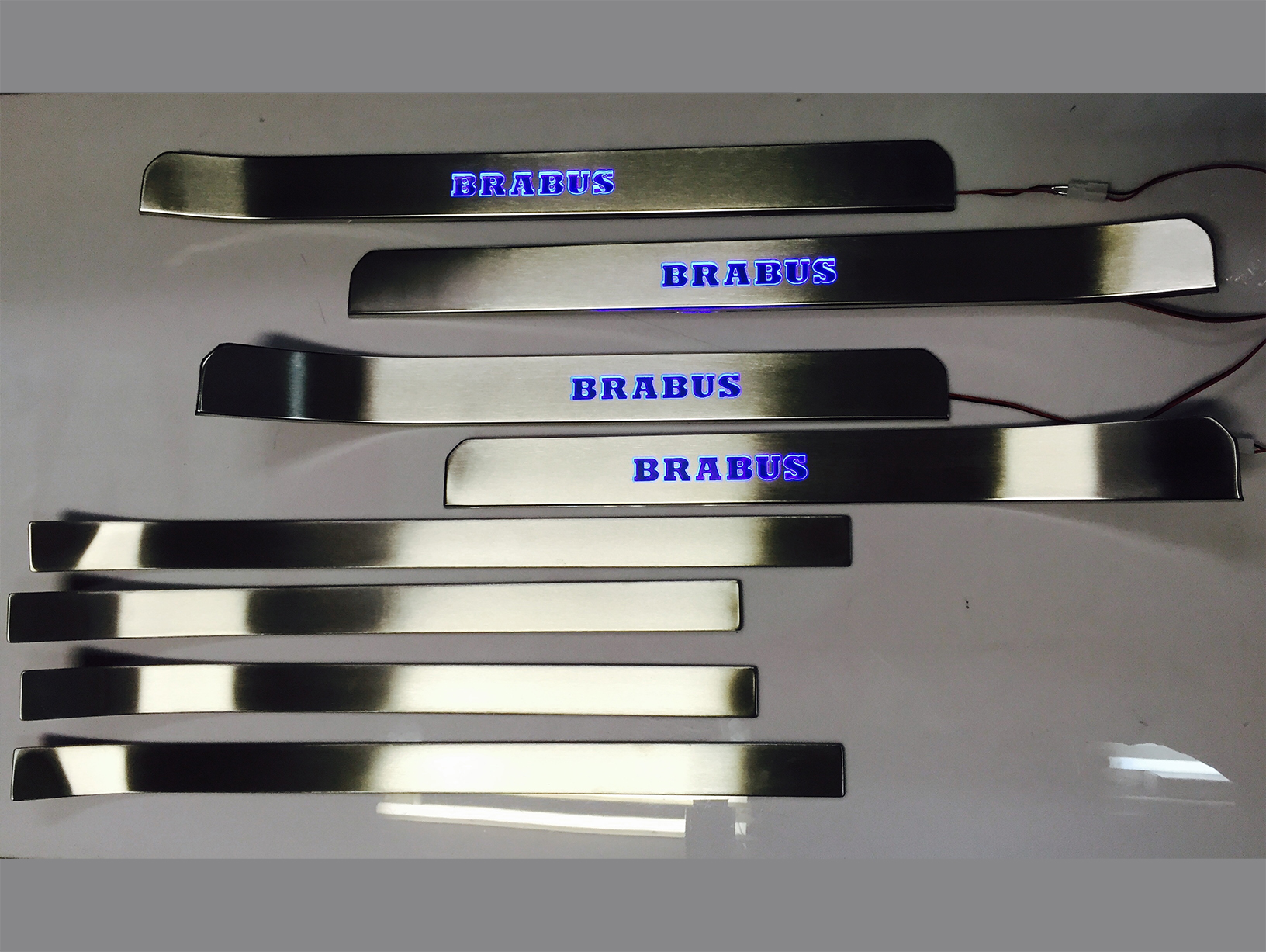 Mercedes-Benz S-Class W221 (2005-2012) Door Sill Cover Strips LED 8 pcs Brabus Style Silver Metal