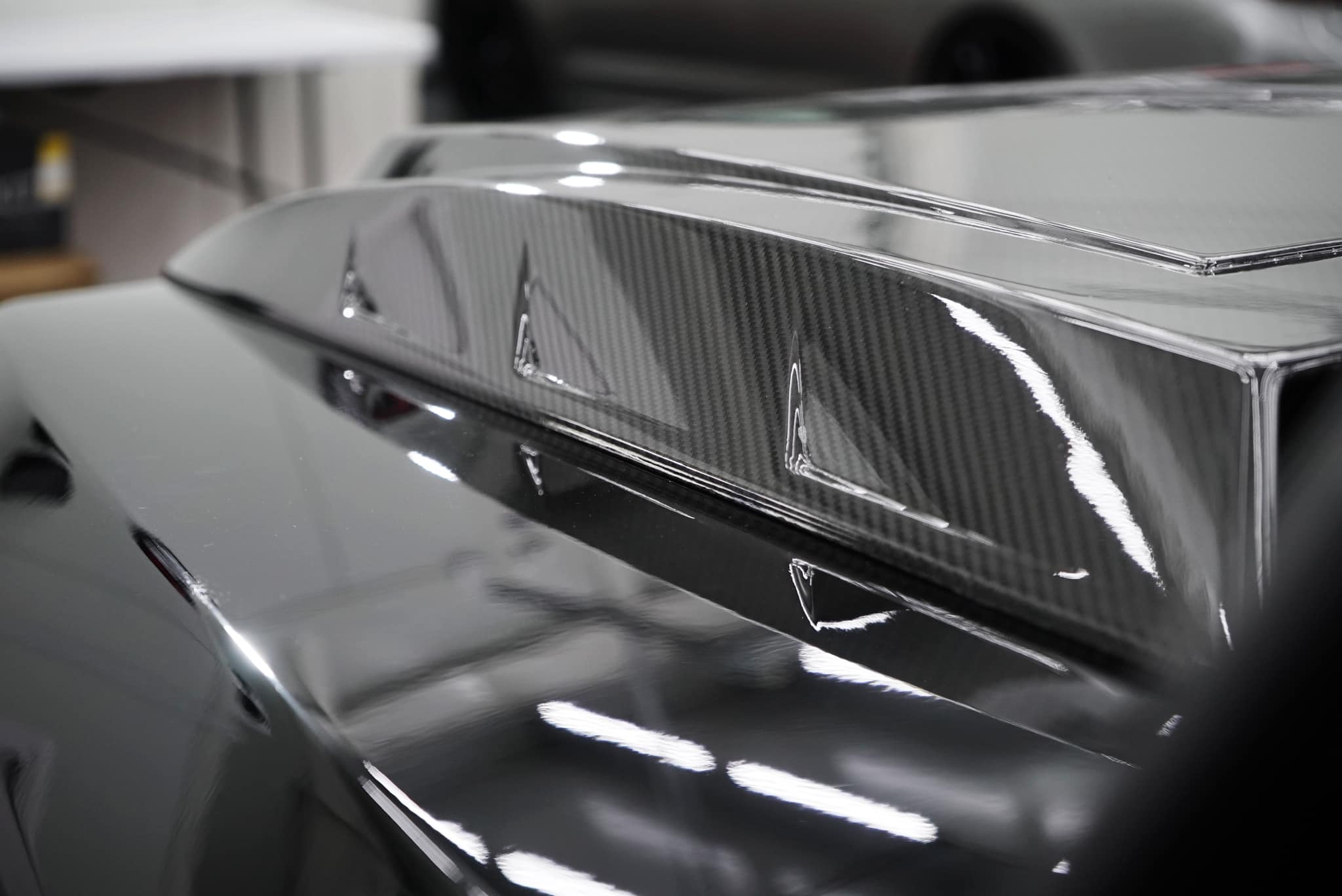 Carbon Fiber Hood Cover with Brabus Insert for Mercedes Benz W463A G-Class G-Wagon