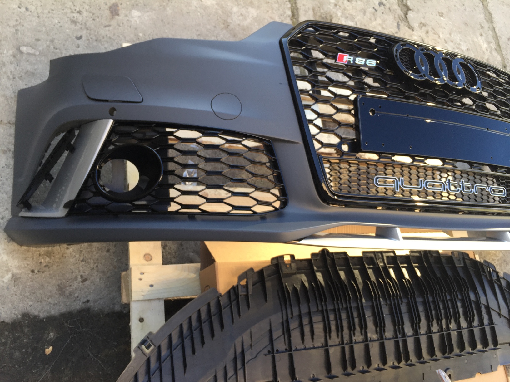 Audi A6 C7 2011-2015 Bumper RS6  Black Quattro Style